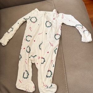 Christmas pajamas carters size 3 month